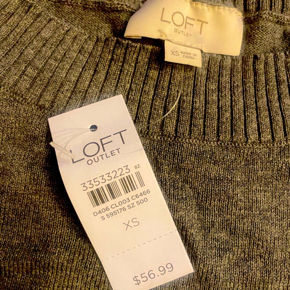 Loft Outlet Sweater. - Picture 2 of 3